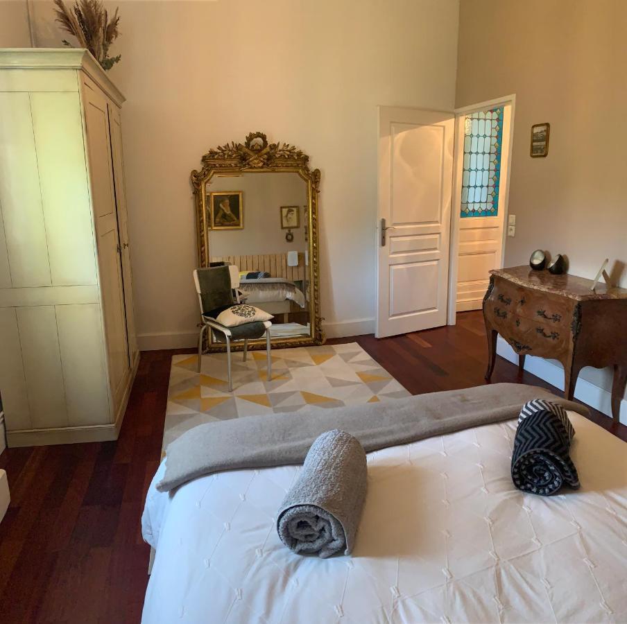 Suite Privative Abella - Aile De Maison Bourgeoise Ambares-et-Lagrave Ngoại thất bức ảnh